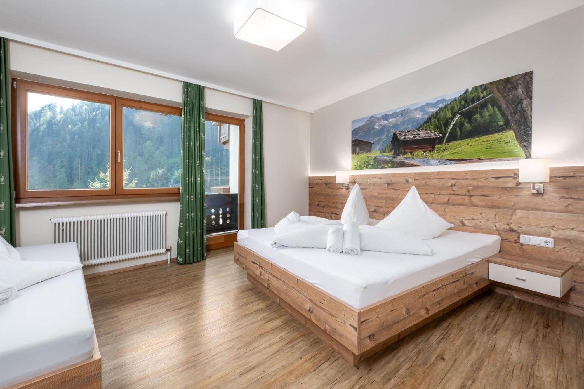 Haus Tuxerklamm Apartment Mayrhofen Exterior photo